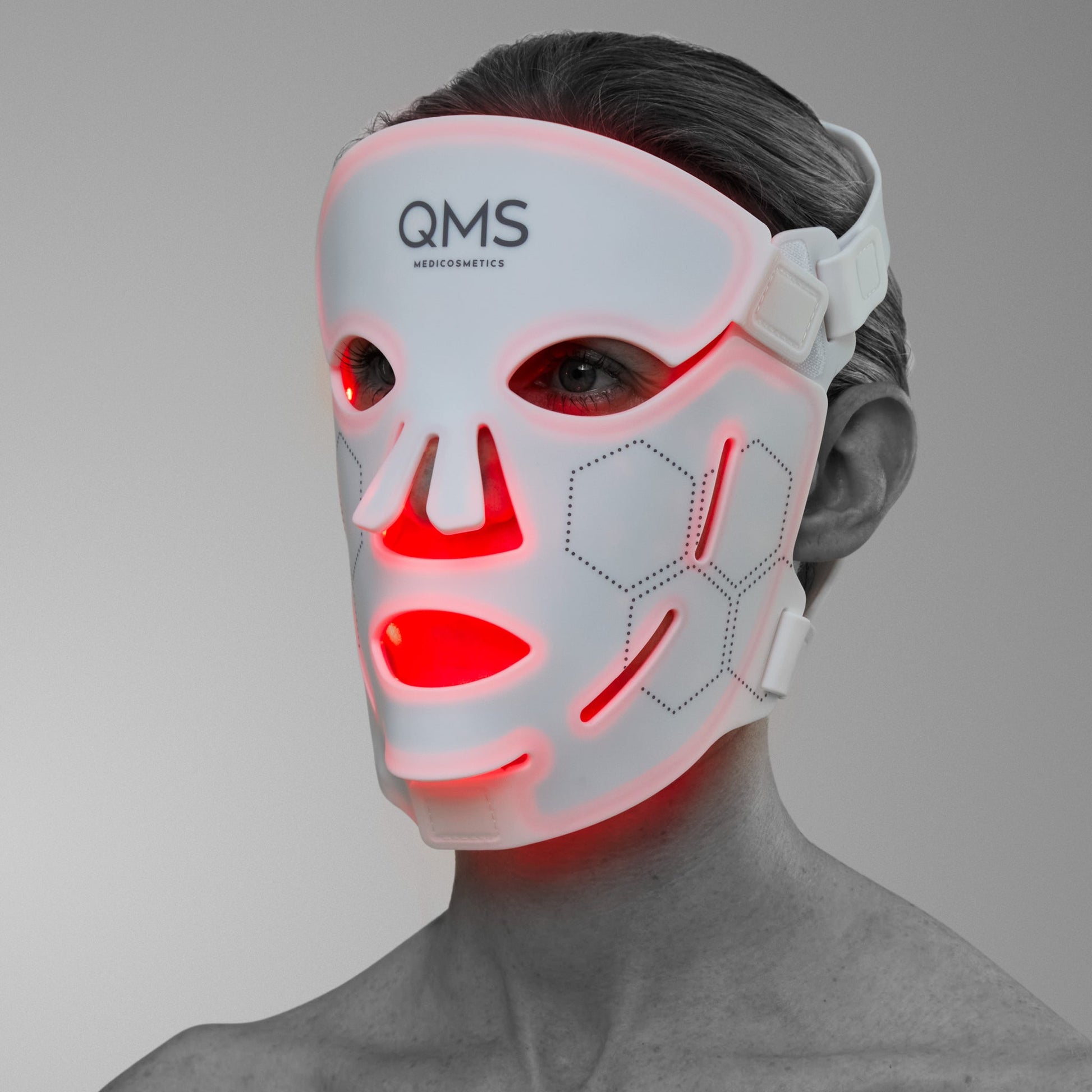 DERMA EXPERT LED Light Treatment - QMS Medicosmetics UK